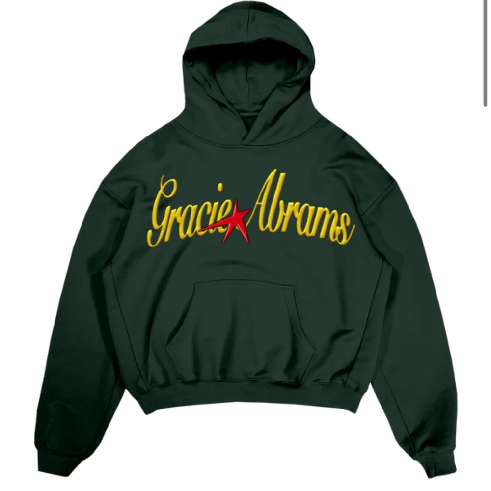 Gracie Abram’s green star hoodie⭐️
